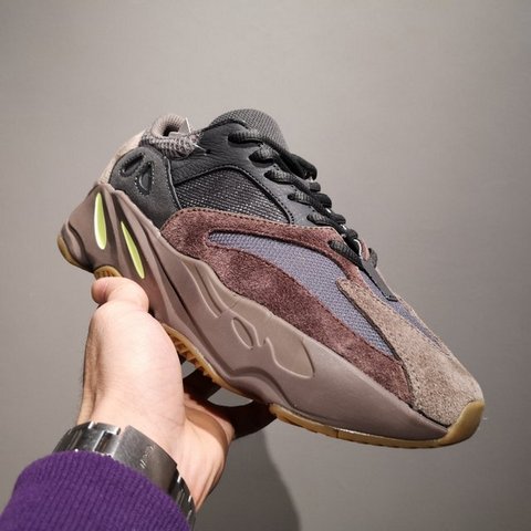 Adidas Yeezy Boost 700-4